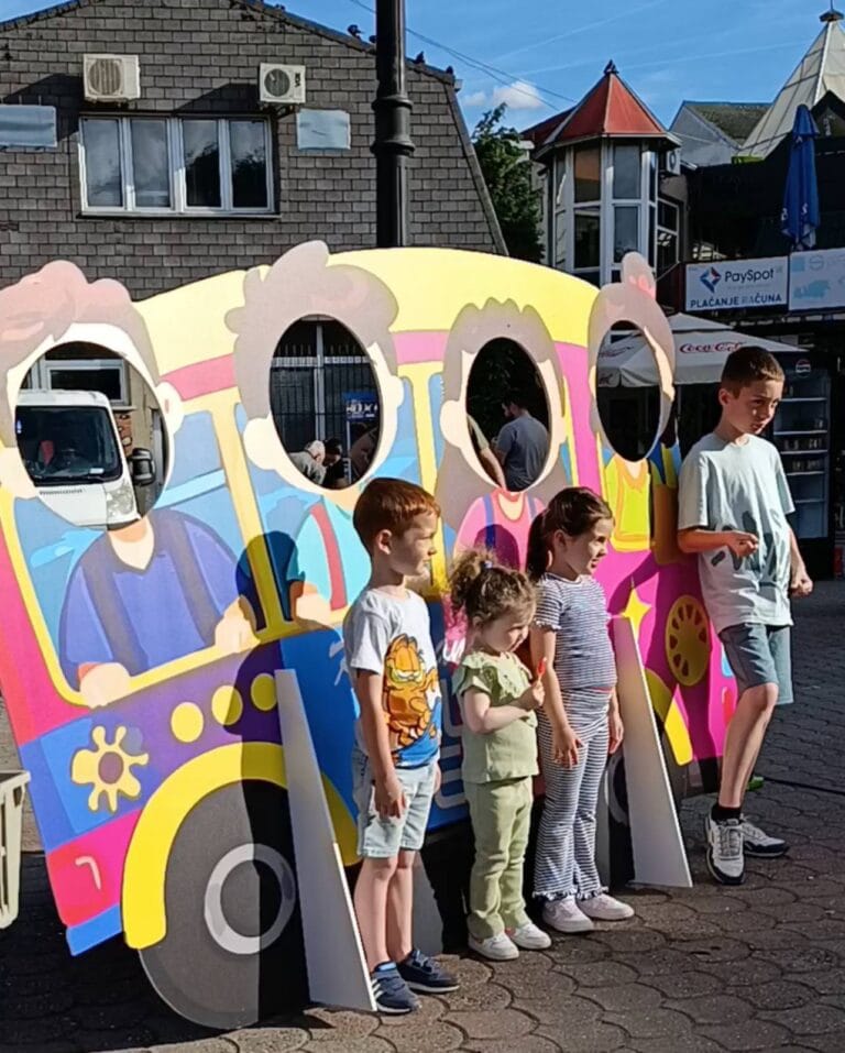 Tropiko bend i karavan mladih oduševili publiku na festivalu u Pazovi